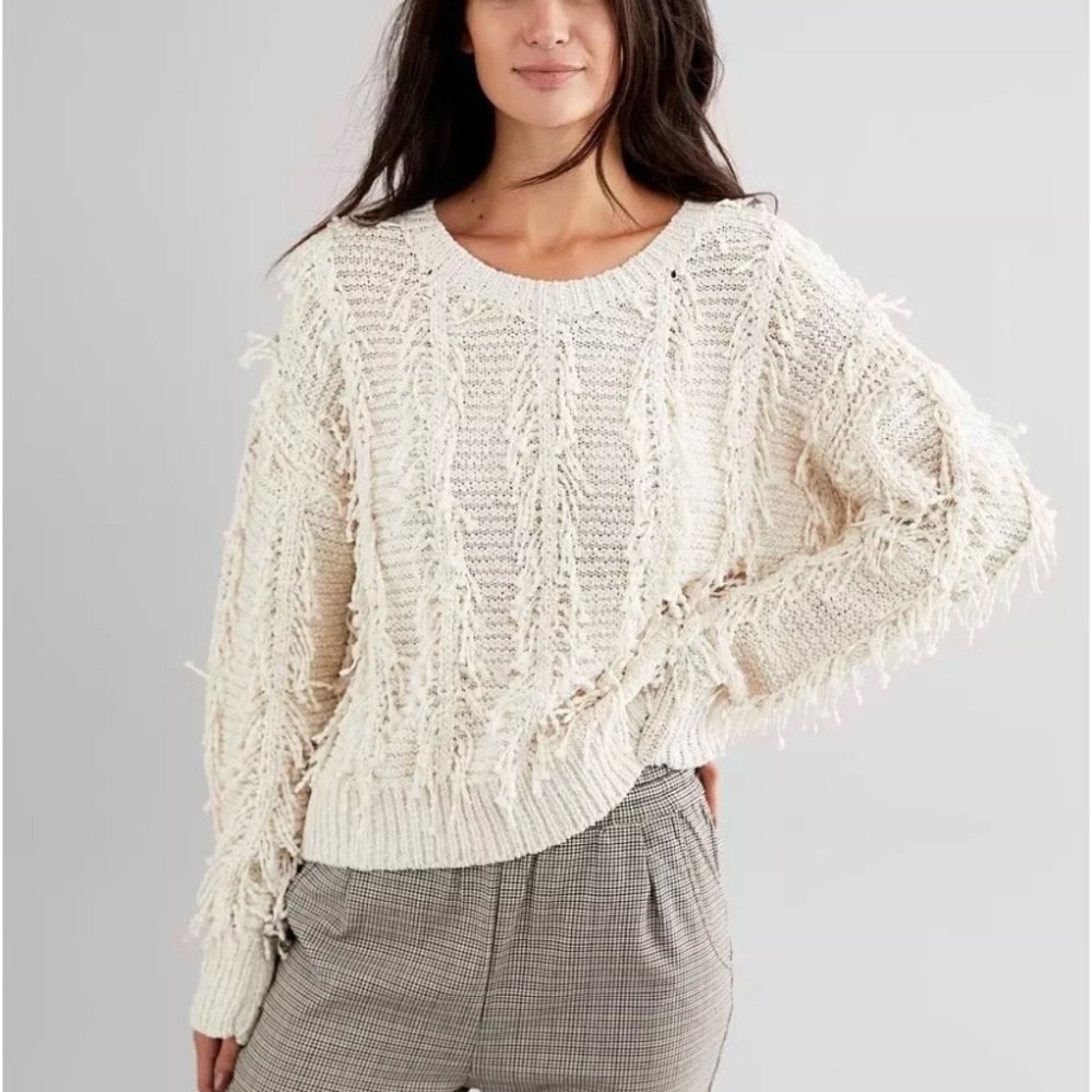 Gimmicks by BKE Oversized Fringe Sweater